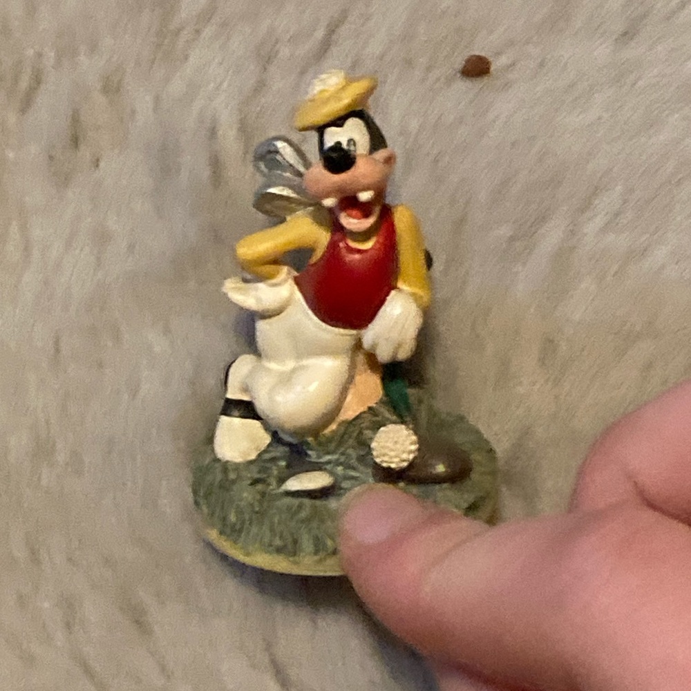 Lennox Disney Goofy Golf Figurine